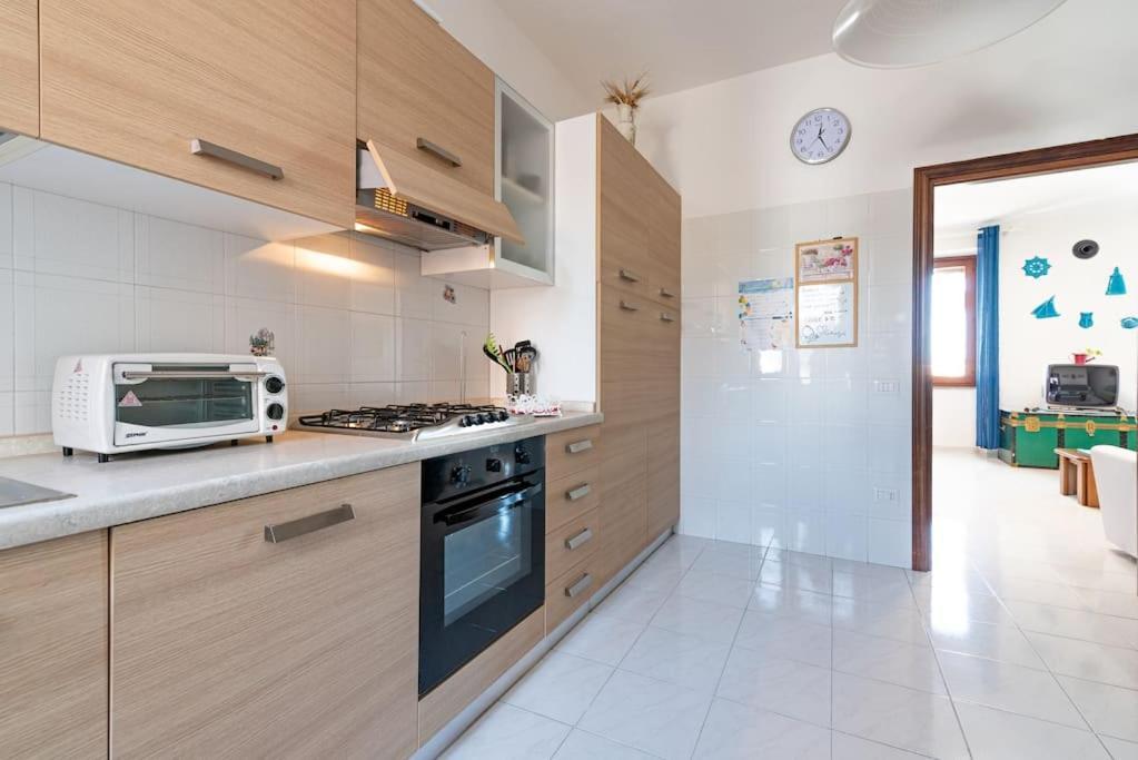 La Lampara - Casa Panoramica 4 Km Dalla Pelosa Стинтино Экстерьер фото