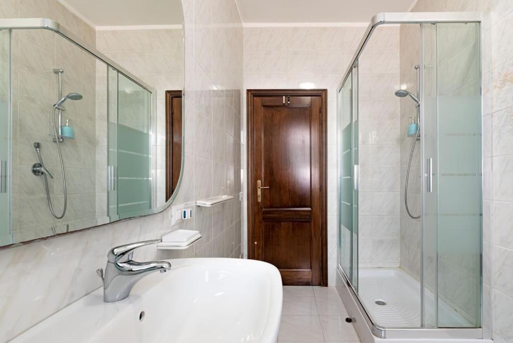 La Lampara - Casa Panoramica 4 Km Dalla Pelosa Стинтино Экстерьер фото