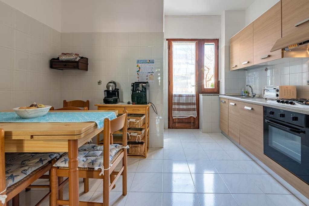 La Lampara - Casa Panoramica 4 Km Dalla Pelosa Стинтино Экстерьер фото