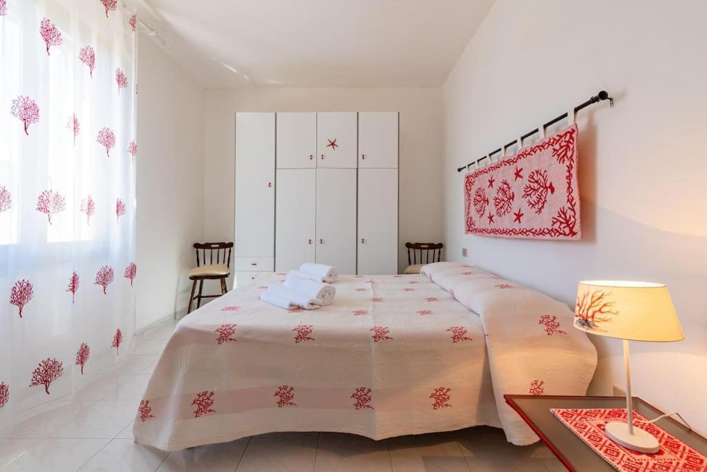 La Lampara - Casa Panoramica 4 Km Dalla Pelosa Стинтино Экстерьер фото